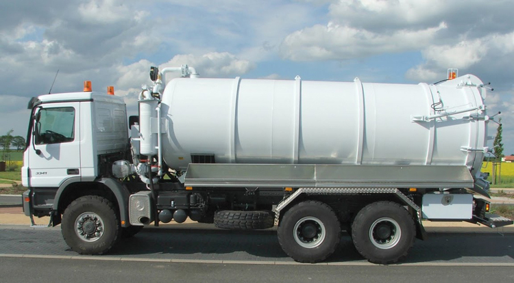 Reinforced truck chassis. Volume of the vacuum tank body: 20000 ltr. 